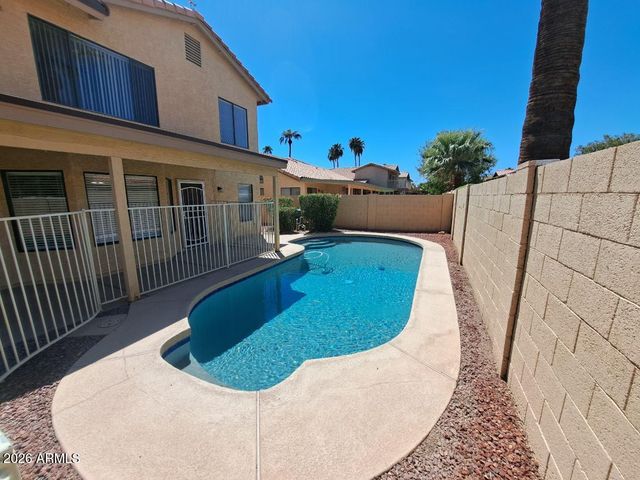 98 E EVELYN Lane, Tempe, AZ 85284
