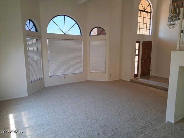 98 E EVELYN Lane, Tempe, AZ 85284