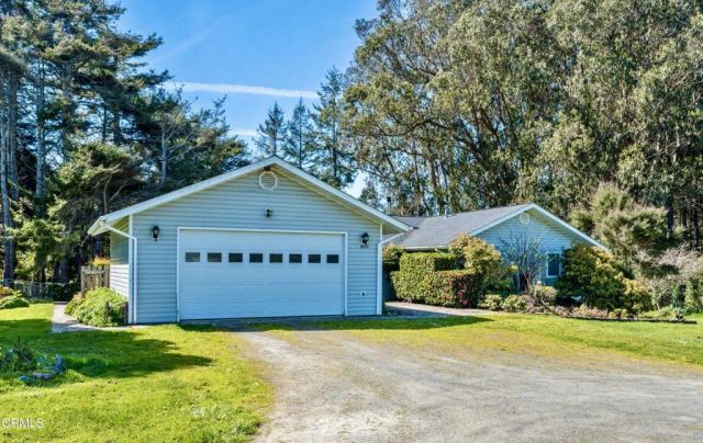 18070 Ocean Drive, Fort Bragg, CA 95437