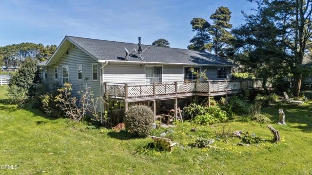 18070 Ocean Drive, Fort Bragg, CA 95437