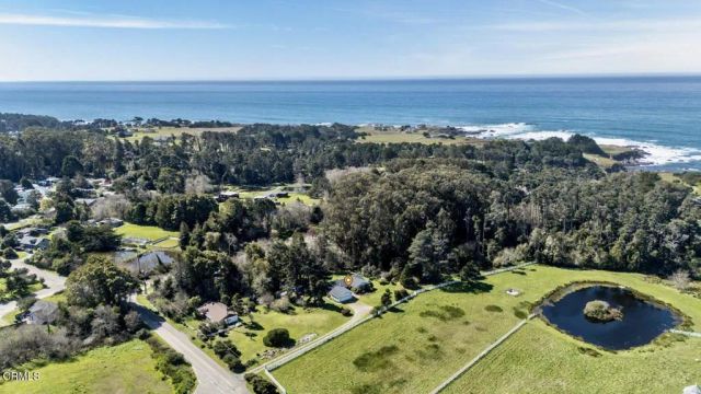 18070 Ocean Drive, Fort Bragg, CA 95437