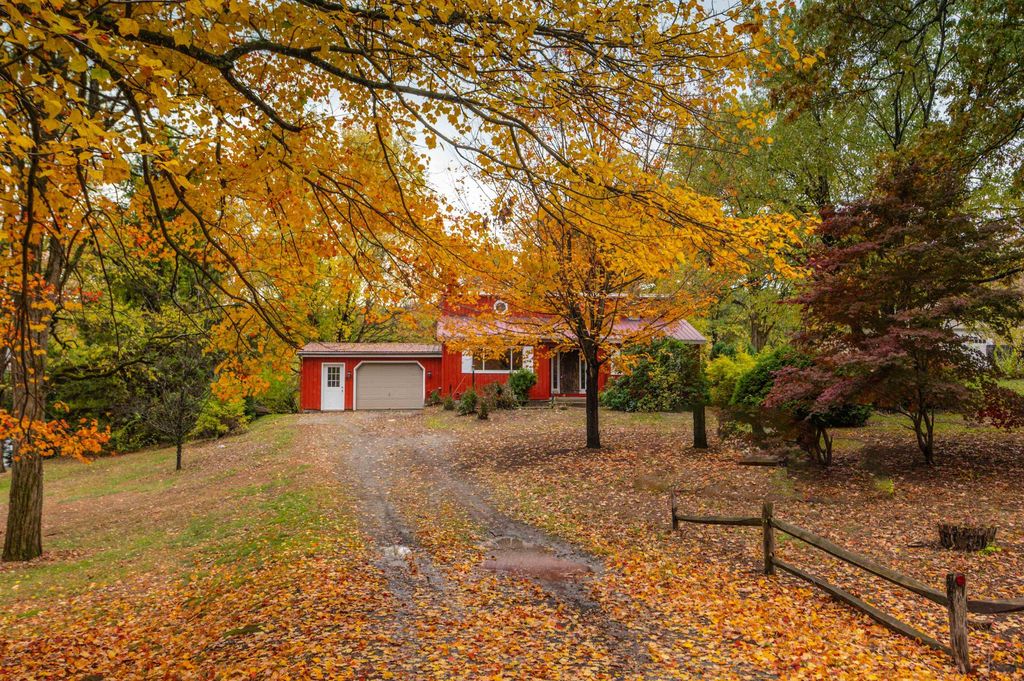 801 Newton Road, Vernon, VT 05354