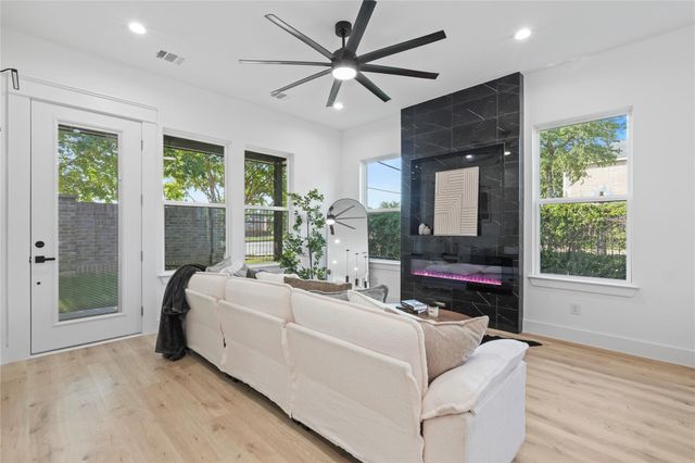 3200 Oak Bourne Drive, Arlington, TX 76016