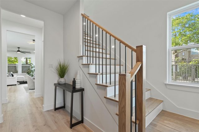 3200 Oak Bourne Drive, Arlington, TX 76016