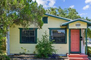 5762 2ND AVENUE N, St Petersburg, FL 33710