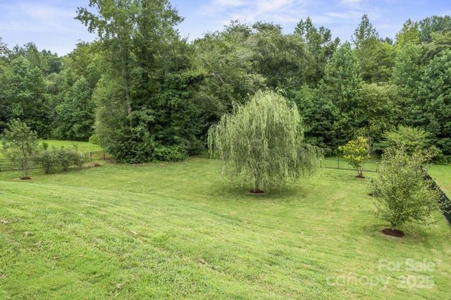 137 Rain Shadow Drive, Mooresville, NC 28115