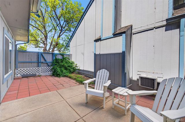 2419 S Worchester Court A, Aurora, CO 80014