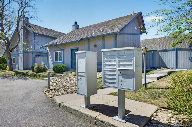 2419 S Worchester Court A, Aurora, CO 80014