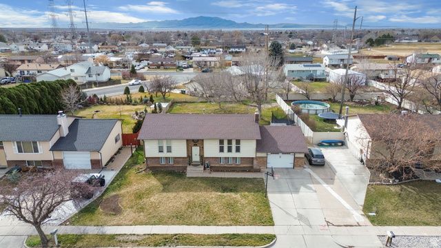 2181 S KATIES WAY, Clearfield, UT 84015