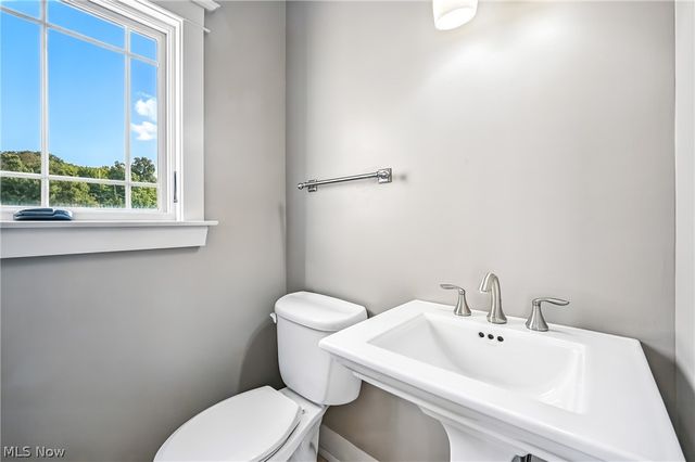 29 Shores Drive, Poland, OH 44514