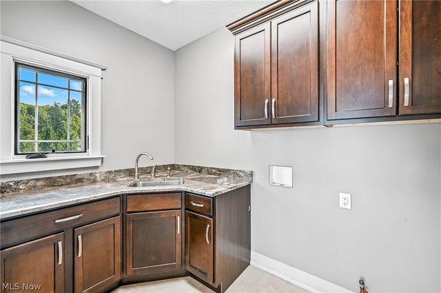 29 Shores Drive, Poland, OH 44514