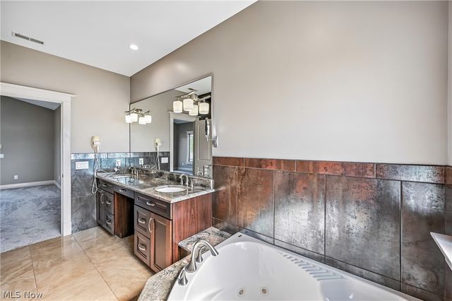 29 Shores Drive, Poland, OH 44514