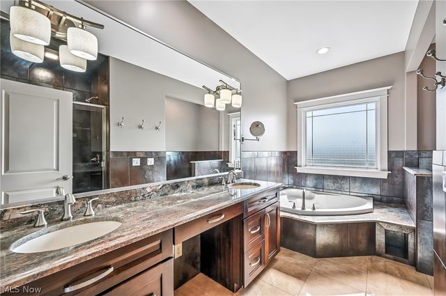 29 Shores Drive, Poland, OH 44514