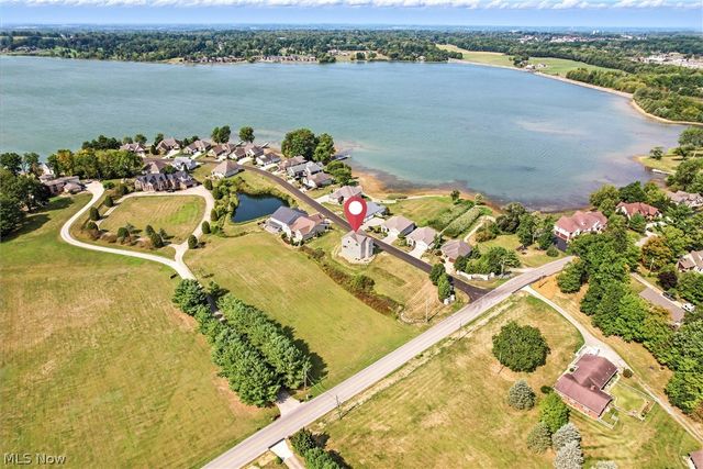 29 Shores Drive, Poland, OH 44514