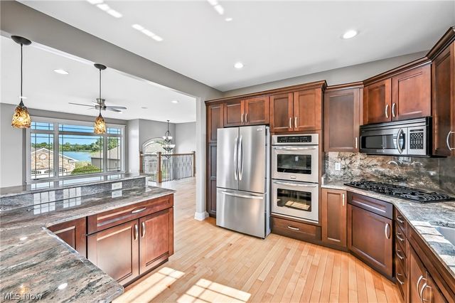 29 Shores Drive, Poland, OH 44514