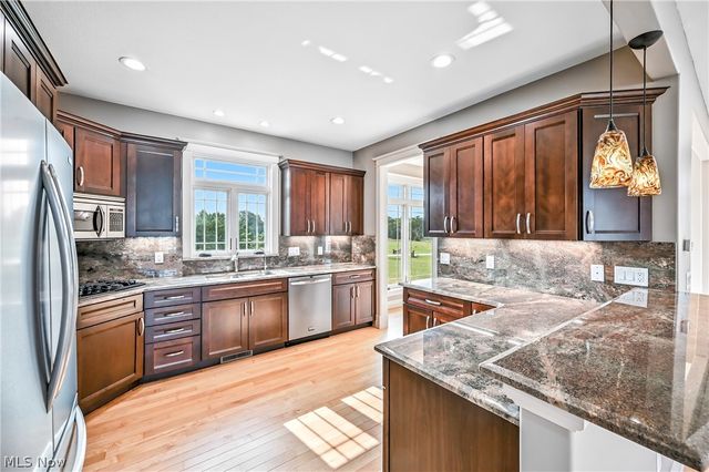 29 Shores Drive, Poland, OH 44514