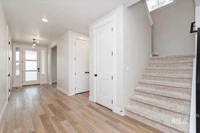 6719 W Mattawa Dr, Meridian, ID 83646