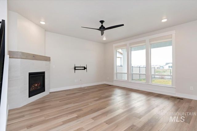 6719 W Mattawa Dr, Meridian, ID 83646