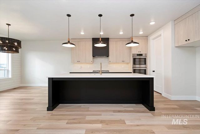 6719 W Mattawa Dr, Meridian, ID 83646