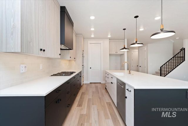 6719 W Mattawa Dr, Meridian, ID 83646