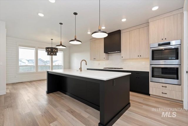 6719 W Mattawa Dr, Meridian, ID 83646