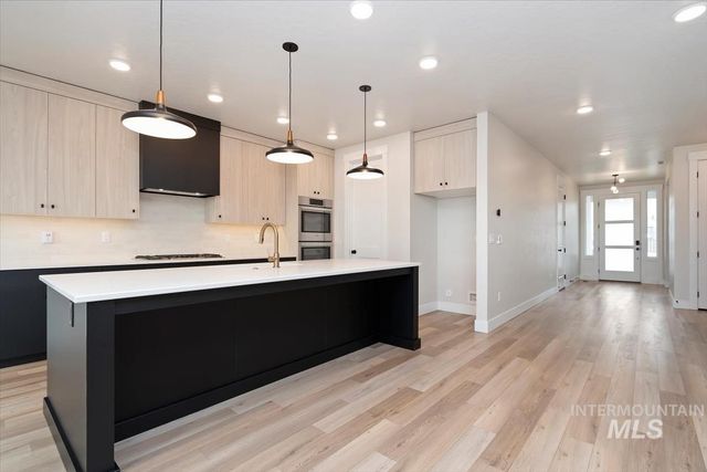 6719 W Mattawa Dr, Meridian, ID 83646