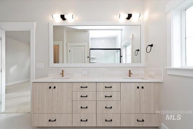 6719 W Mattawa Dr, Meridian, ID 83646