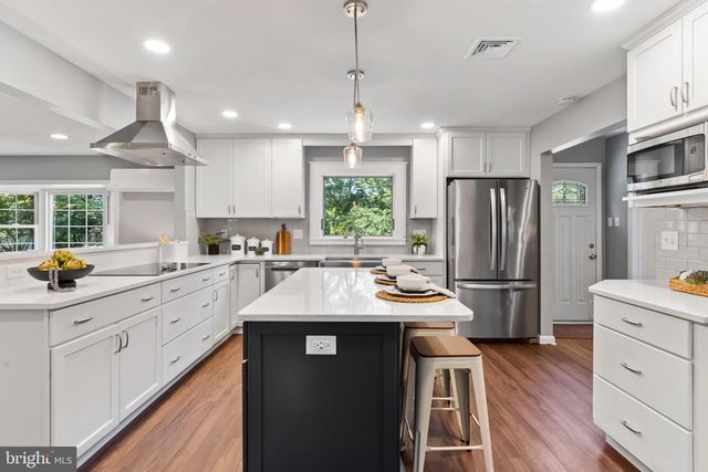 108 OLD FORD DR, Camp Hill, PA 17011