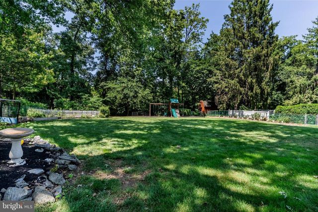 108 OLD FORD DR, Camp Hill, PA 17011