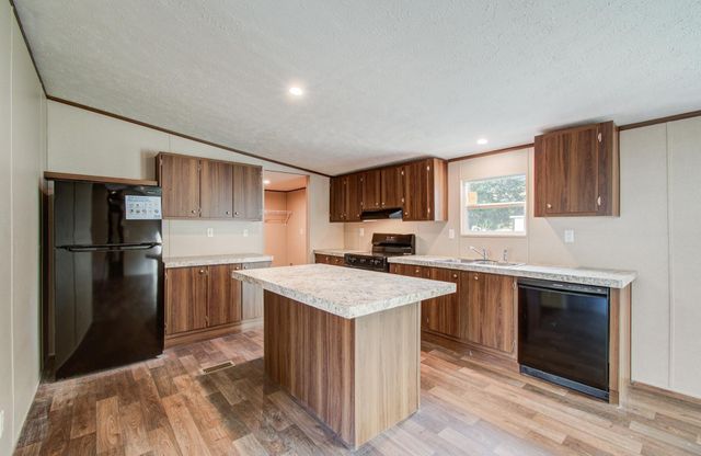 14342 Forest Circle, Montgomery, TX 77356