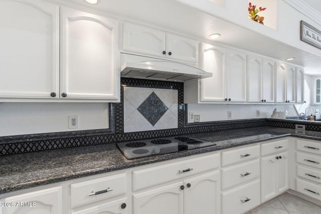 25602 S RIBBONWOOD Drive, Sun Lakes, AZ 85248