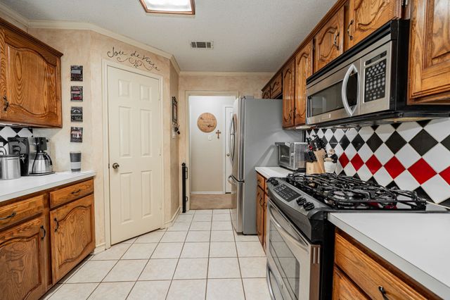 537 Ten Mile Drive, Desoto, TX 75115