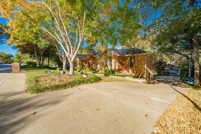 537 Ten Mile Drive, Desoto, TX 75115