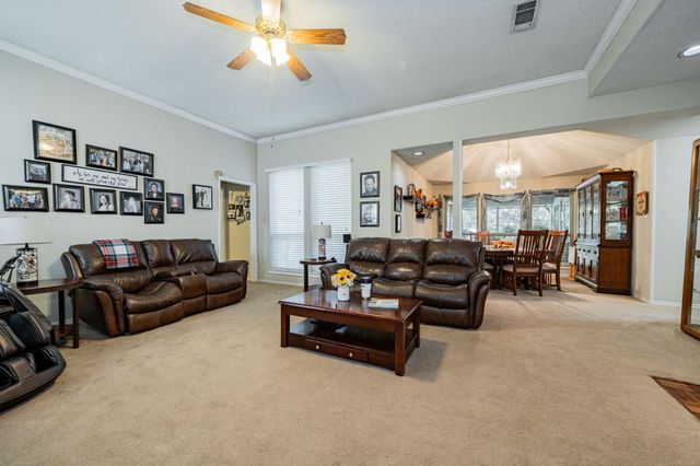 537 Ten Mile Drive, Desoto, TX 75115