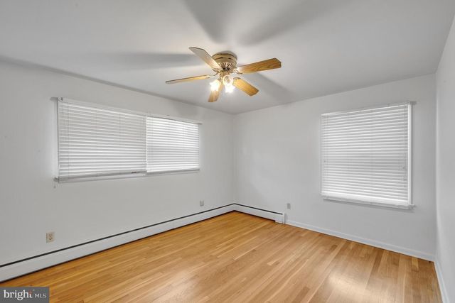 221 MCKINLEY AVE, Hanover, PA 17331