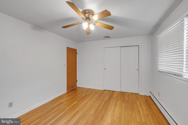 221 MCKINLEY AVE, Hanover, PA 17331