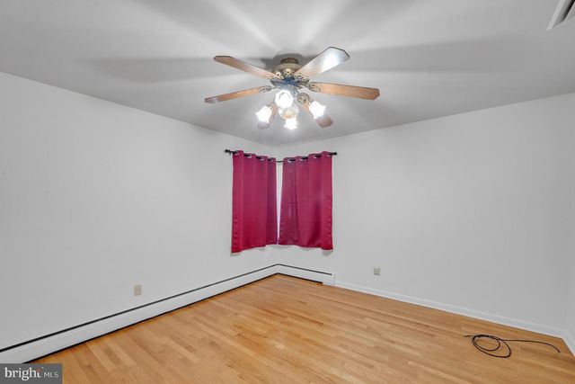 221 MCKINLEY AVE, Hanover, PA 17331