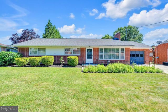 221 MCKINLEY AVE, Hanover, PA 17331
