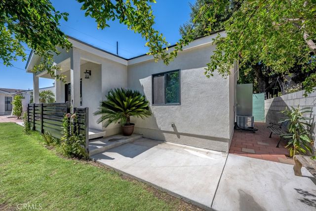 2340 N Sparks Street, Burbank, CA 91504