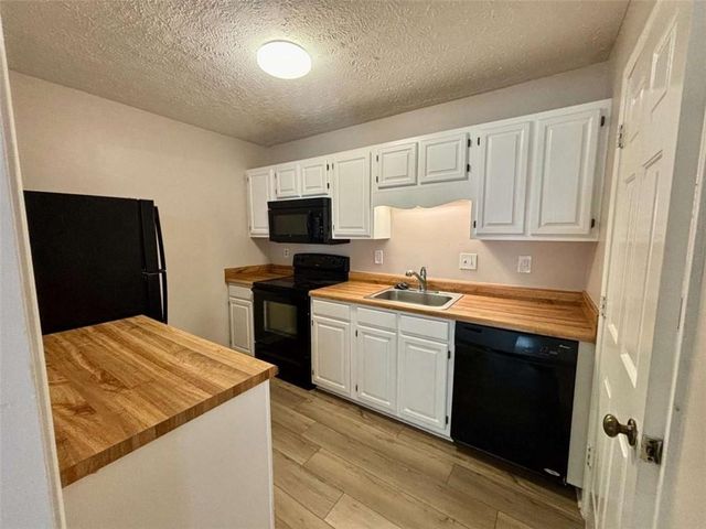 3841 Woodridge Way, Tucker, GA 30084