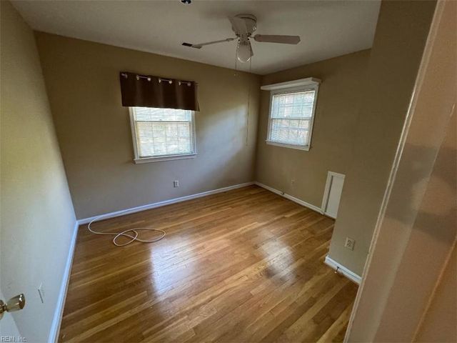 331 Wendwood DR, Newport News, VA 23602