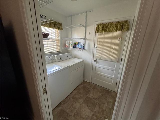 331 Wendwood DR, Newport News, VA 23602
