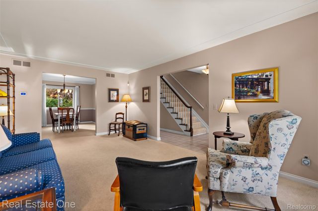 18984 Briarwood Lane, Clinton Charter Township, MI 48036
