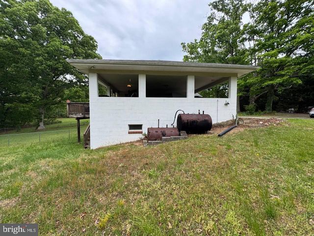 8105 BOWIE RD, Nanjemoy, MD 20662