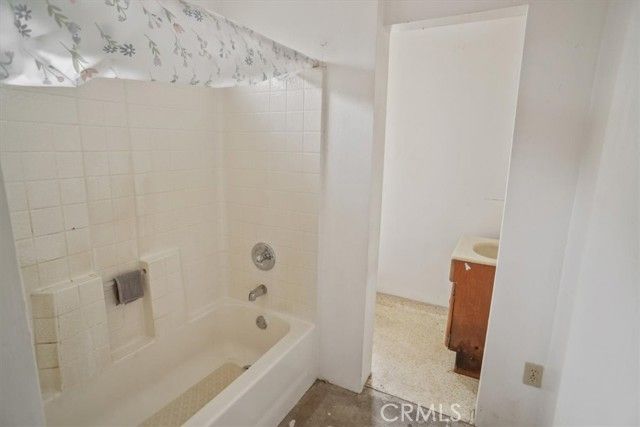 12985 Kagel Canyon Street, Pacoima (los Angeles), CA 91331