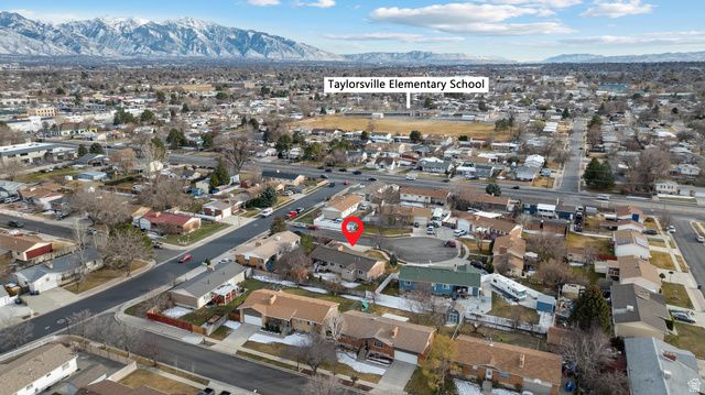 2058 W BYRON CIR, West Valley City, UT 84119