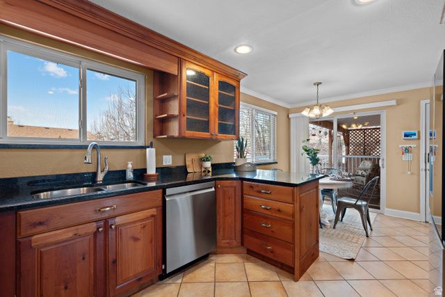 2058 W BYRON CIR, West Valley City, UT 84119