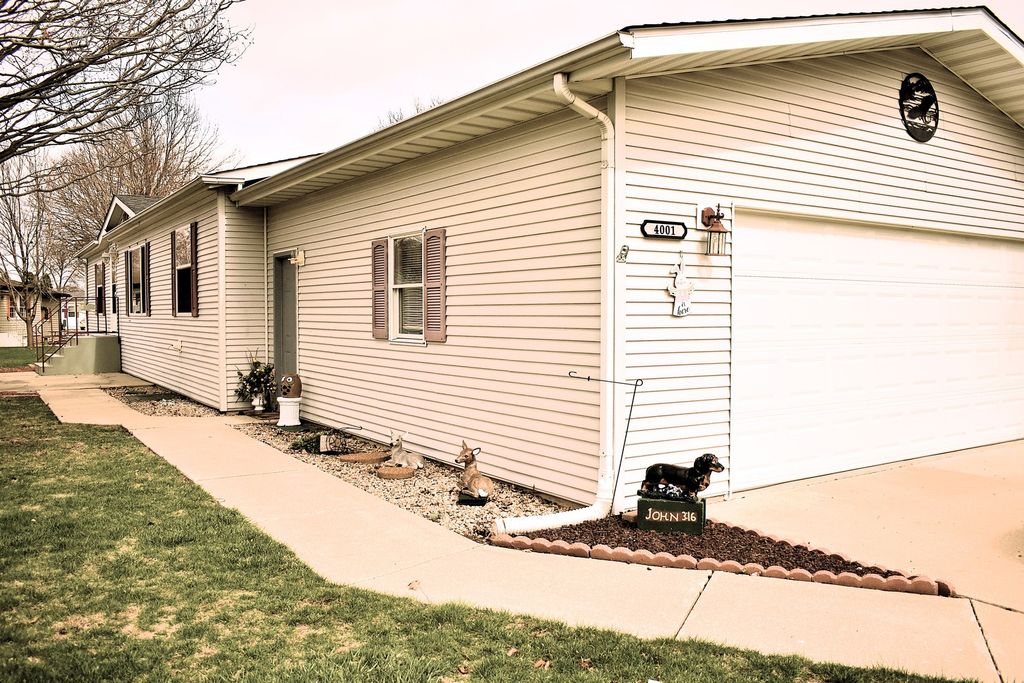 4001 GREENSPIRE, Belvidere, IL 61008