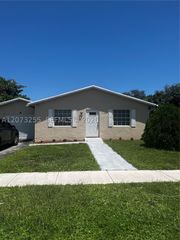 7103 SW 3rd Ct, North Lauderdale, FL 33068