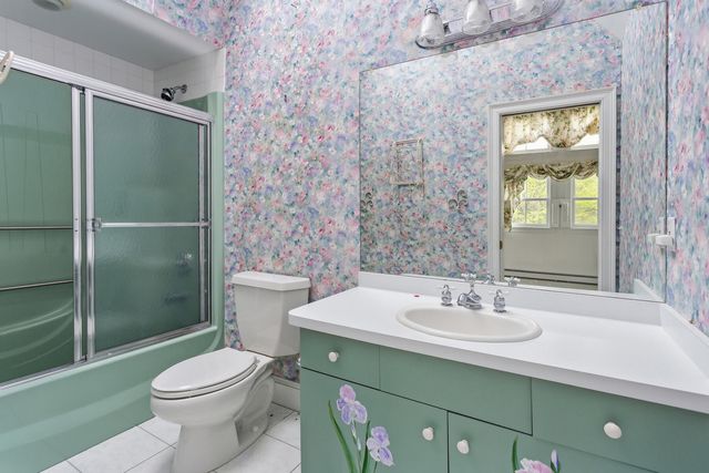 105 Parker Road UNIT B, Osterville, MA 02655